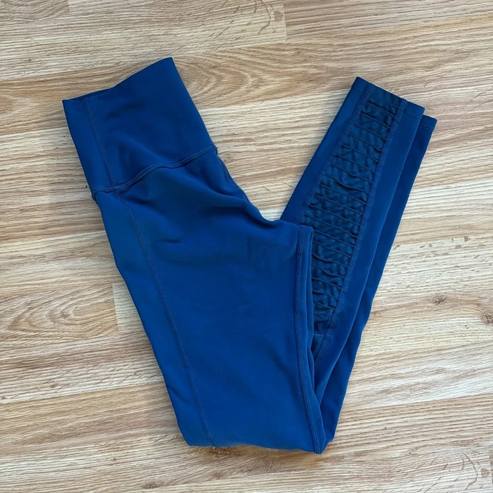 Alo Moto Leggings - size S